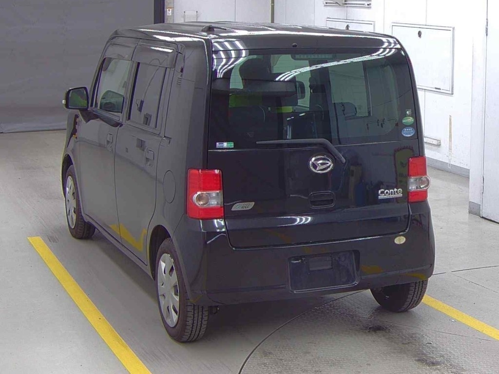 DAIHATSU MOVE CONTE