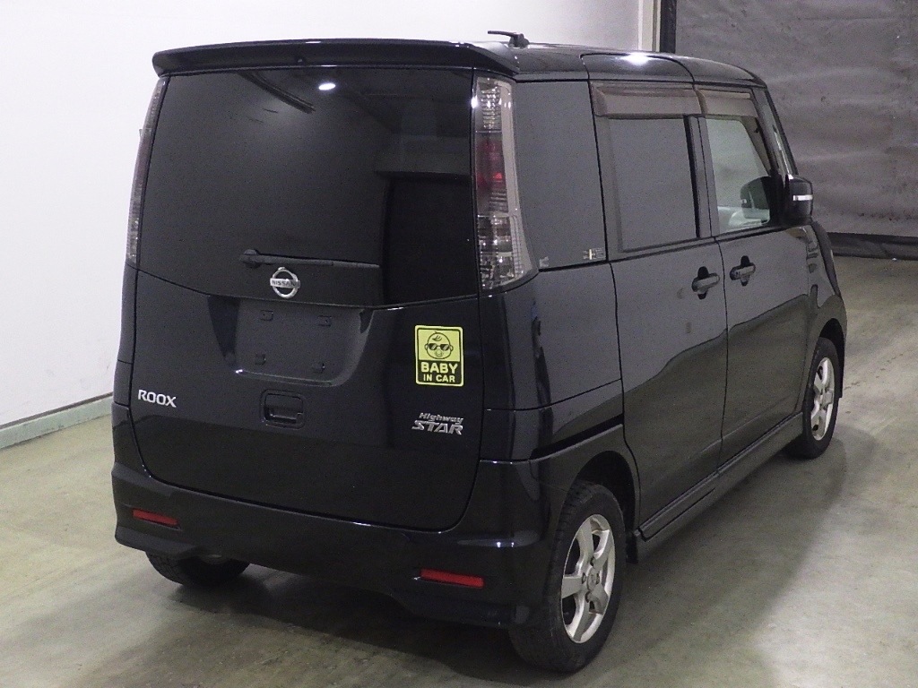 NISSAN ROOX