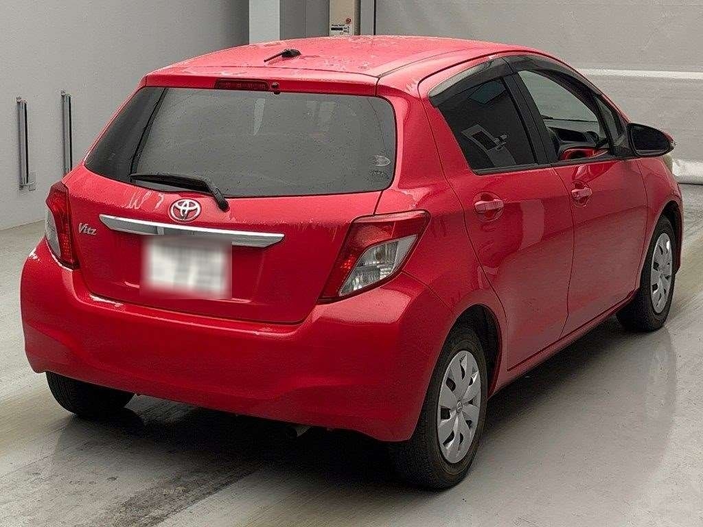 TOYOTA VITZ