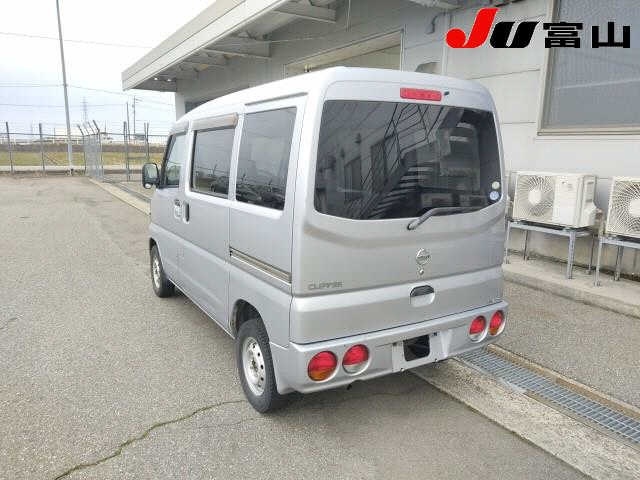 NISSAN CLIPPER