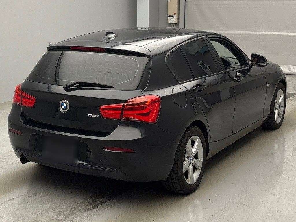 BMW 1-SERIES