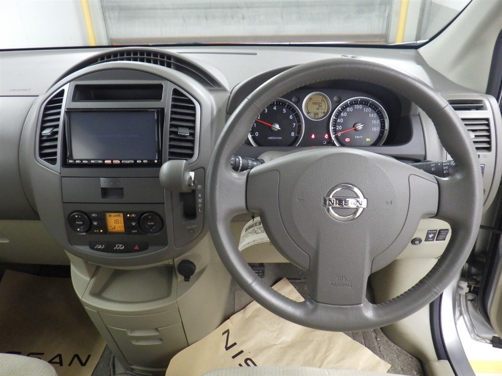 NISSAN LAFESTA