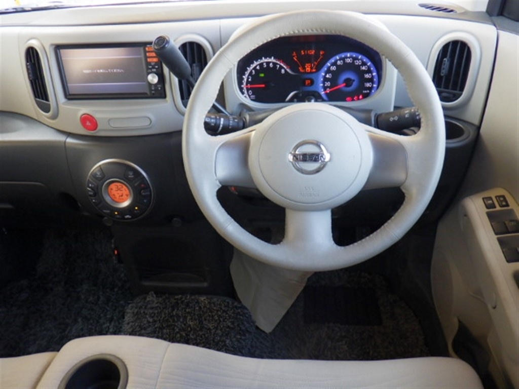 NISSAN CUBE