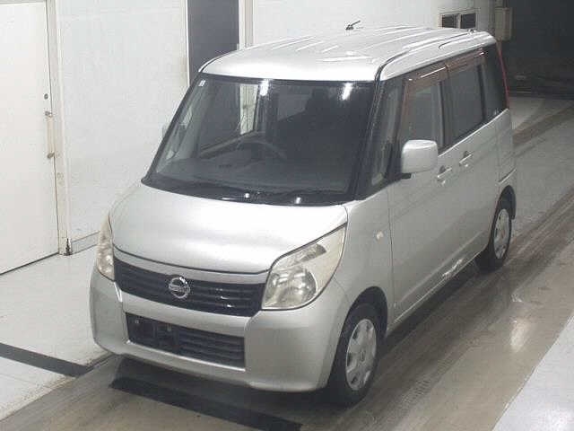 NISSAN ROOX