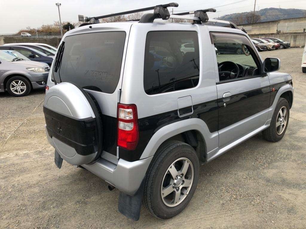 MITSUBISHI PAJERO MINI