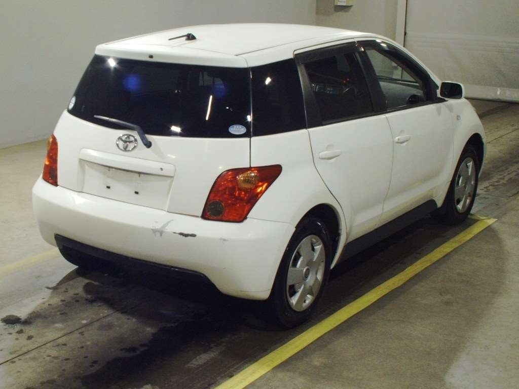 TOYOTA IST