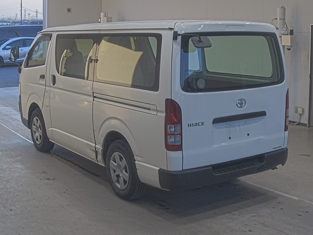 TOYOTA REGIUS ACE