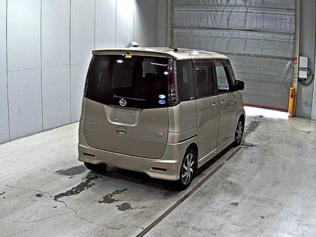 NISSAN ROOX