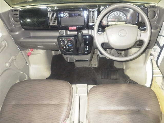 NISSAN NV100 CLIPPER