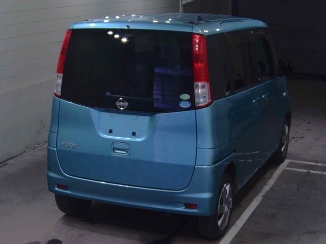 NISSAN ROOX