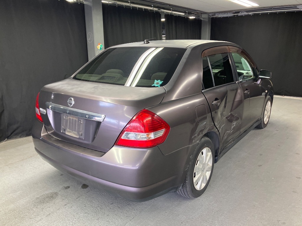 NISSAN TIIDA LATIO