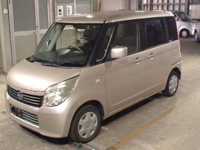 NISSAN ROOX