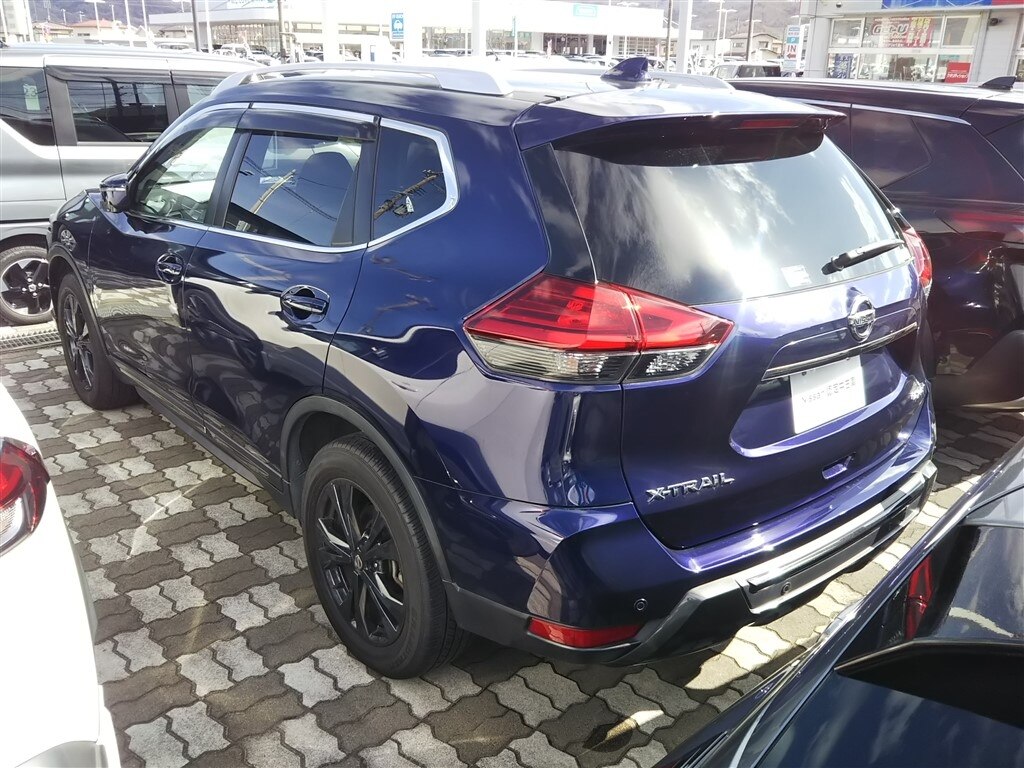 NISSAN X-TRAIL