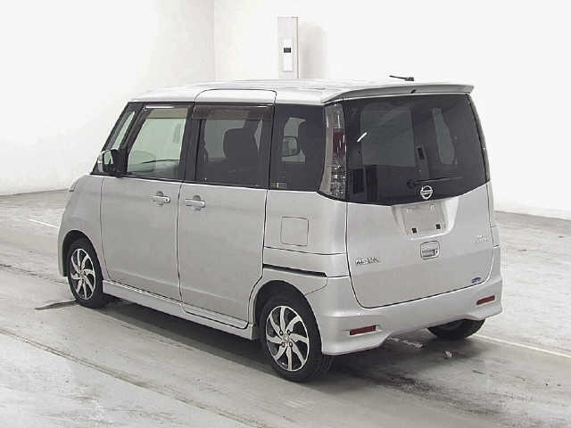 NISSAN ROOX
