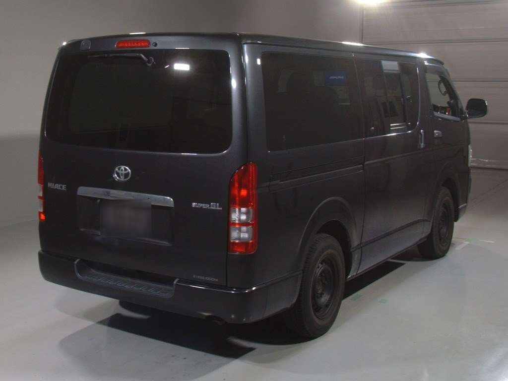 TOYOTA REGIUS ACE