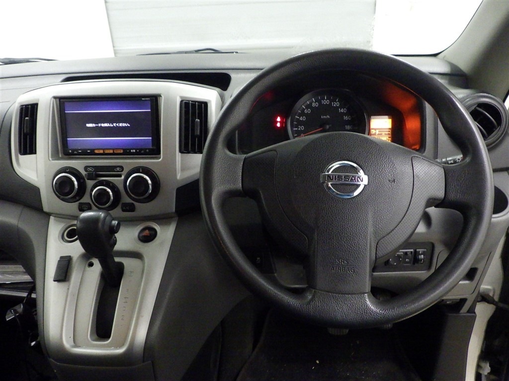 NISSAN NV200