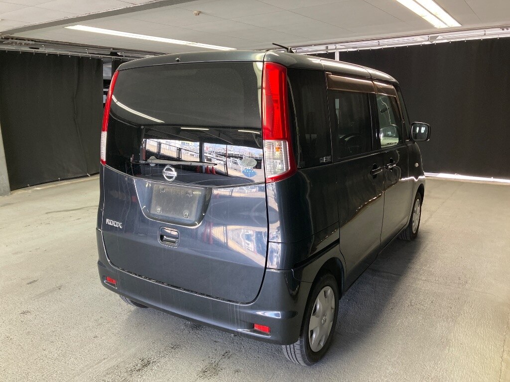NISSAN ROOX