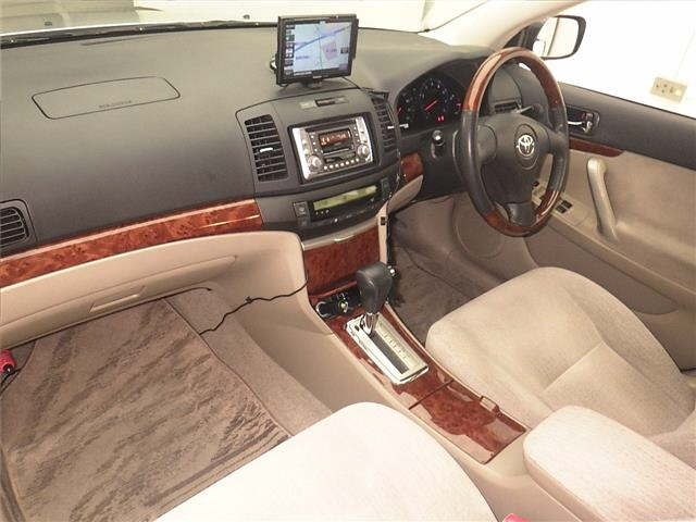 TOYOTA PREMIO