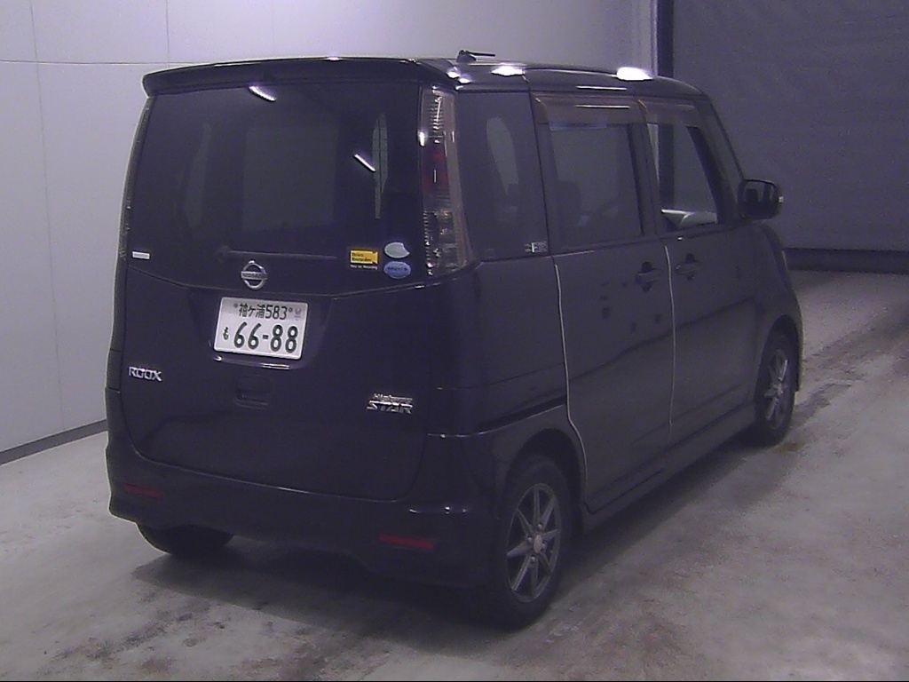 NISSAN ROOX