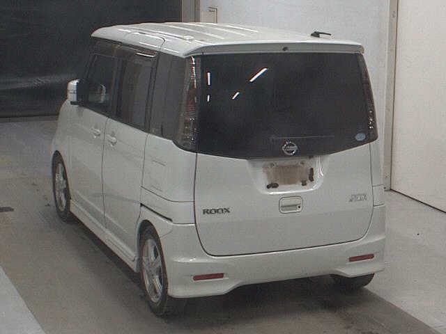 NISSAN ROOX