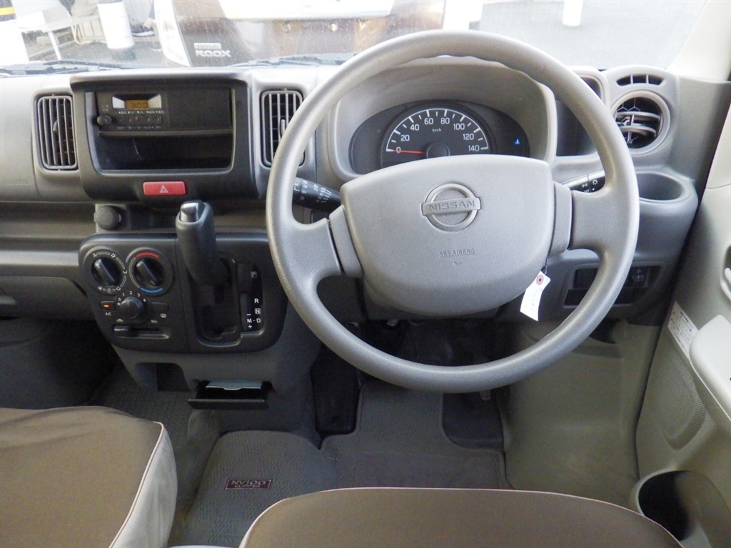 NISSAN NV100 CLIPPER