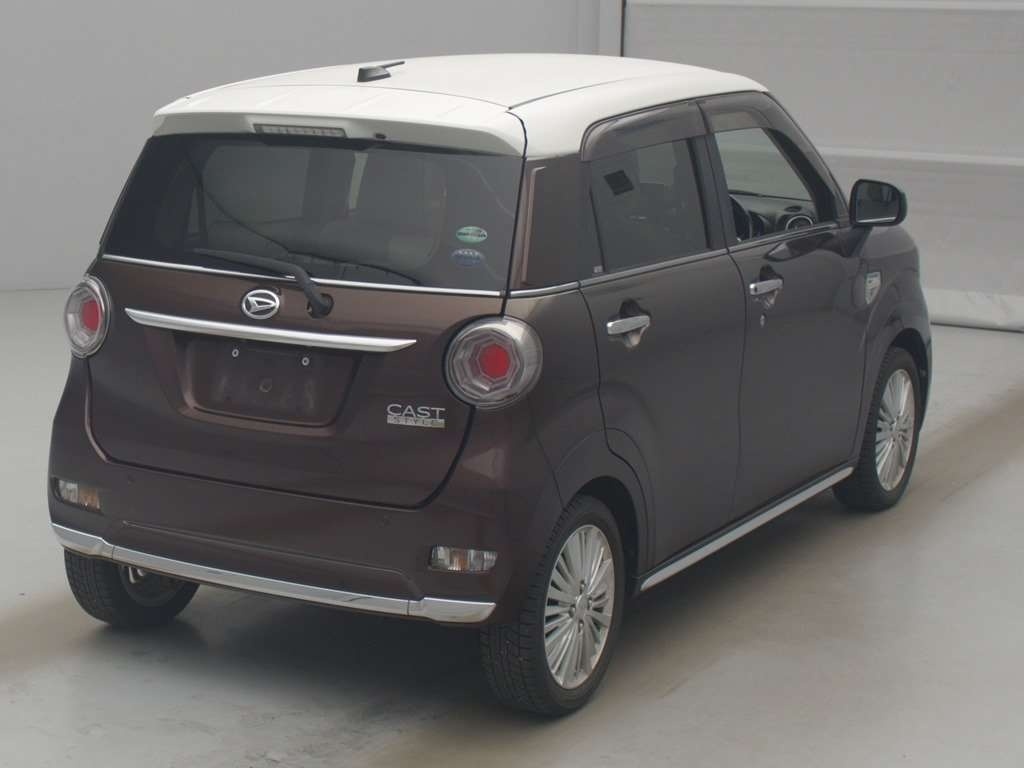 DAIHATSU CAST