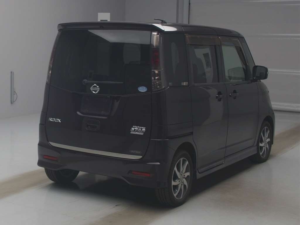 NISSAN ROOX