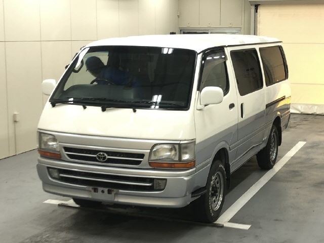 TOYOTA HIACE
