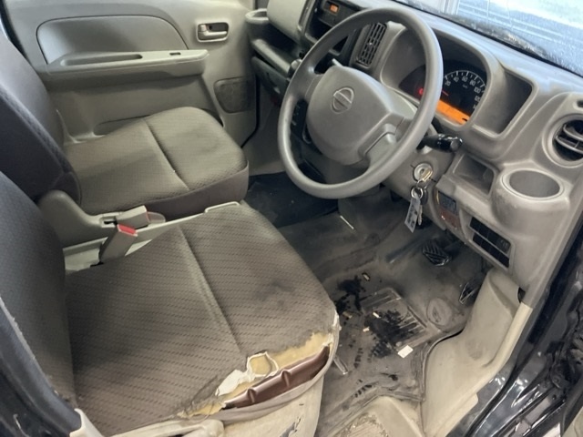 NISSAN NV100 CLIPPER