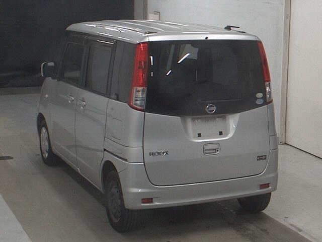 NISSAN ROOX