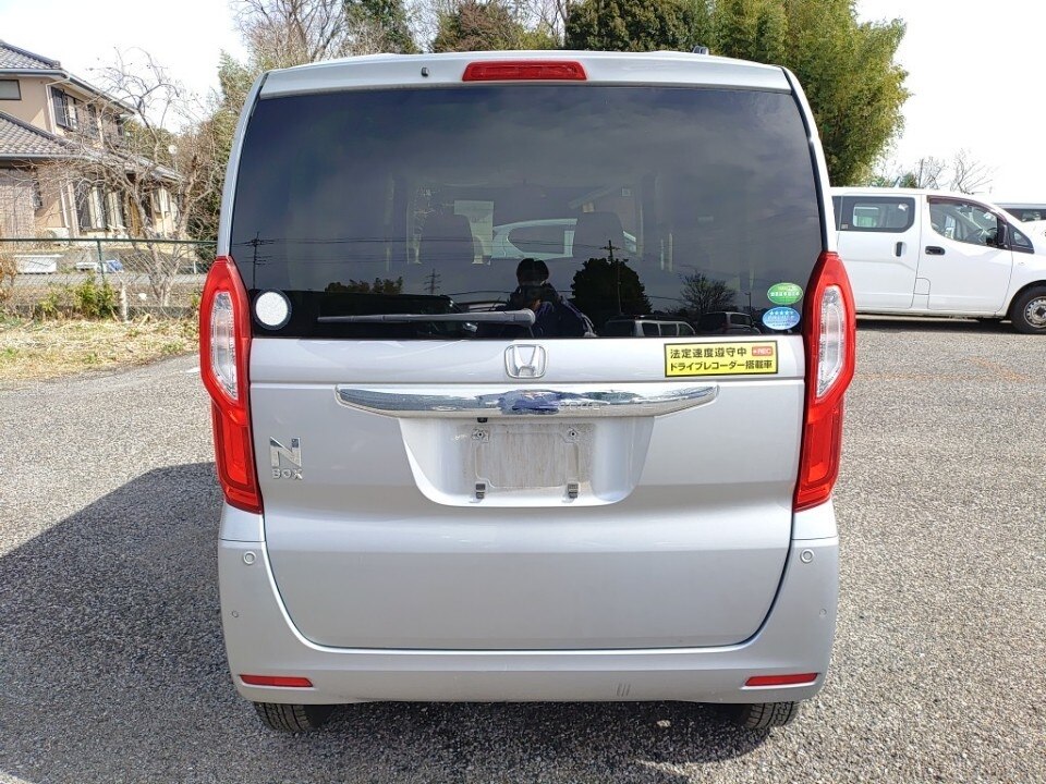 HONDA N-BOX