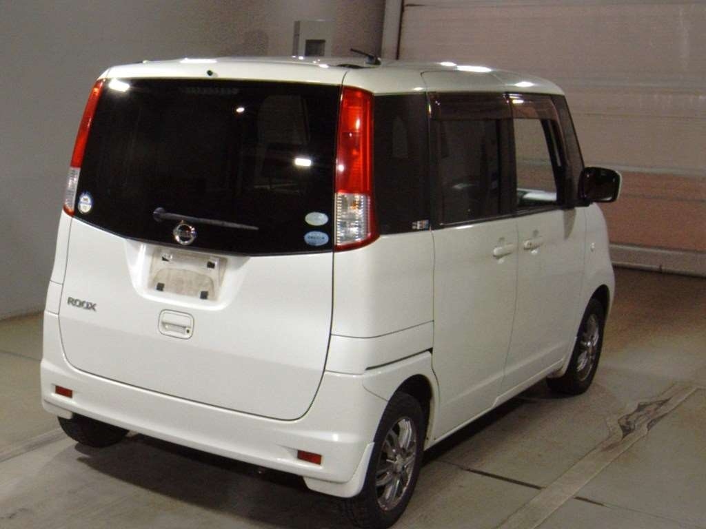 NISSAN ROOX