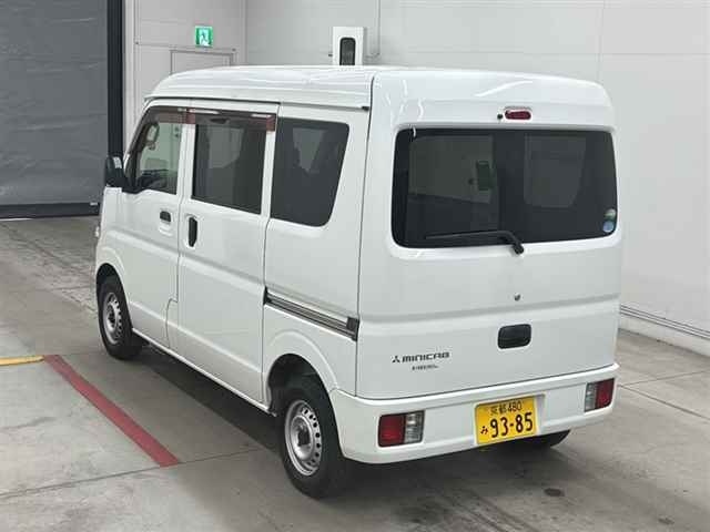 MITSUBISHI MINICAB