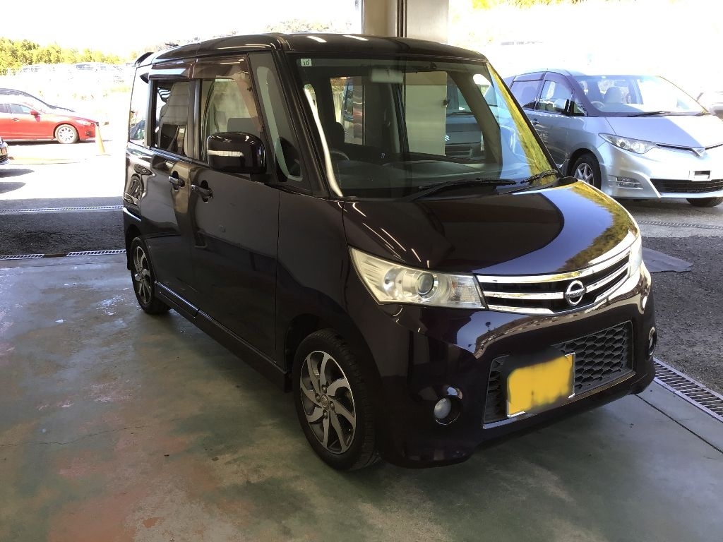 NISSAN ROOX
