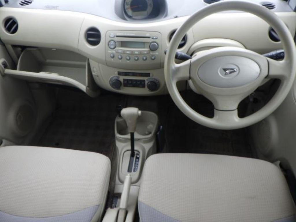 DAIHATSU ESSE