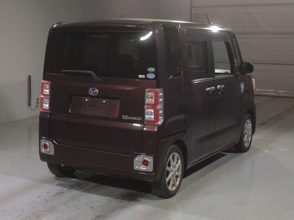 DAIHATSU WAKE