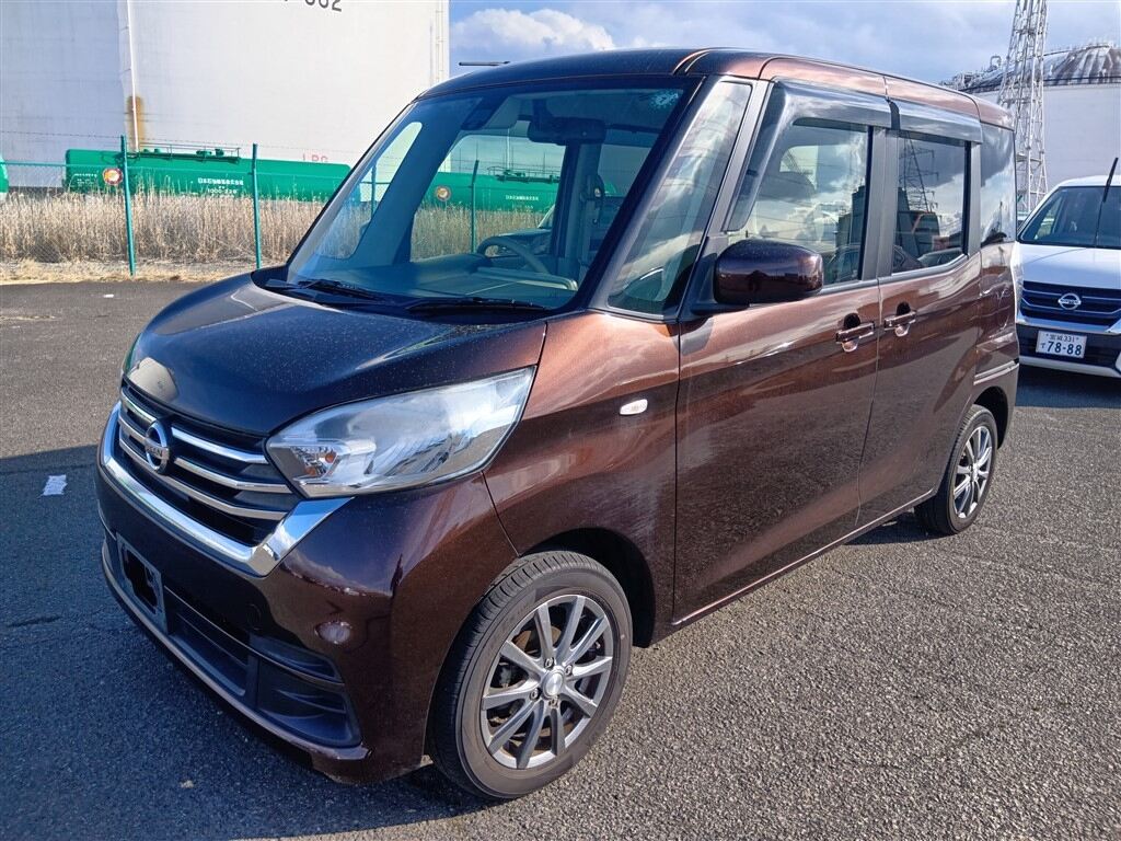 NISSAN DAYZ ROOX