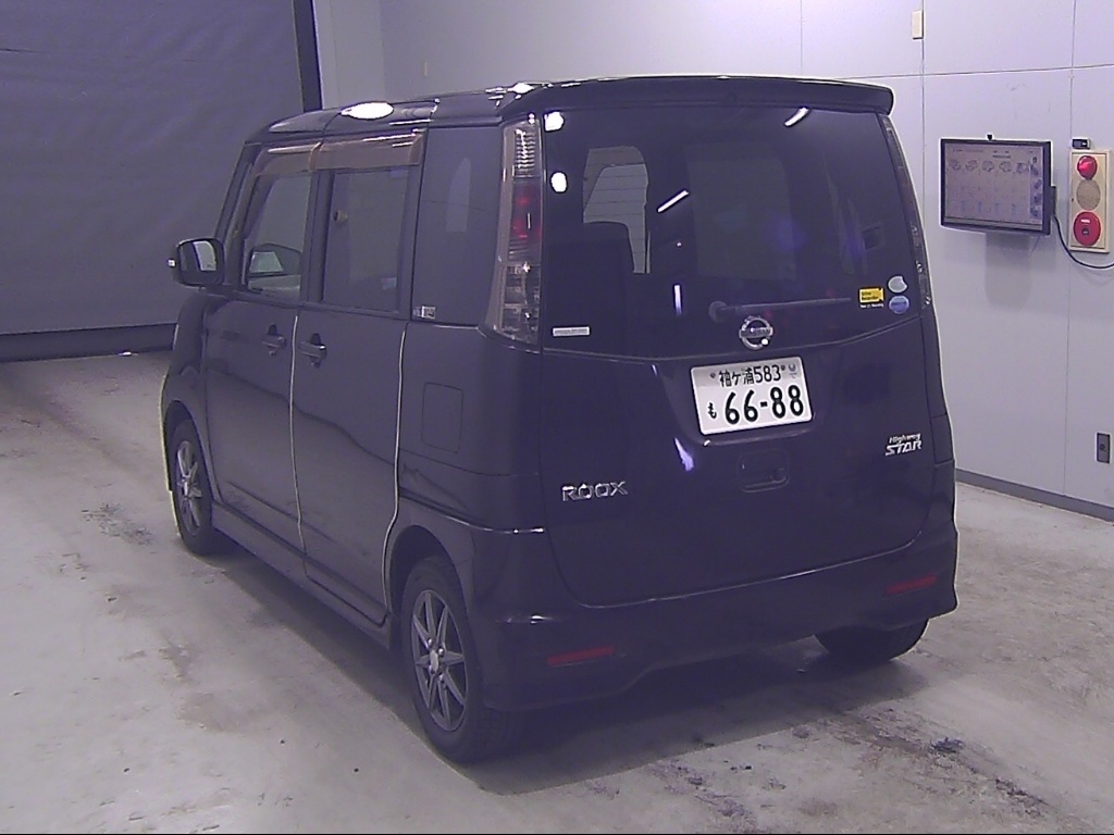 NISSAN ROOX