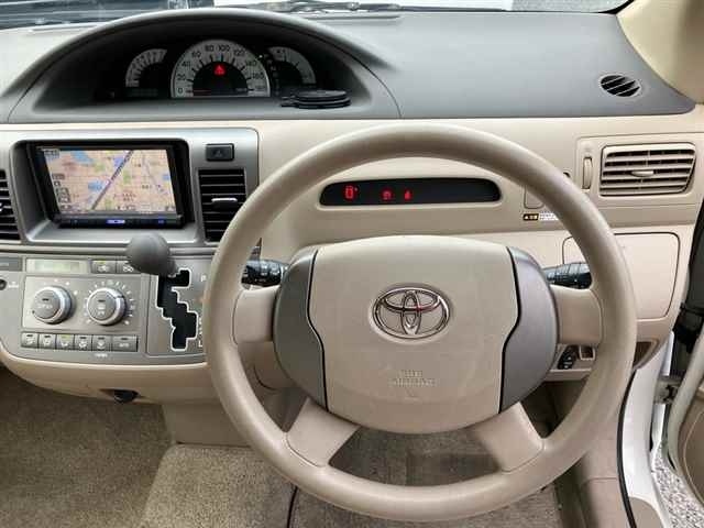 TOYOTA RAUM