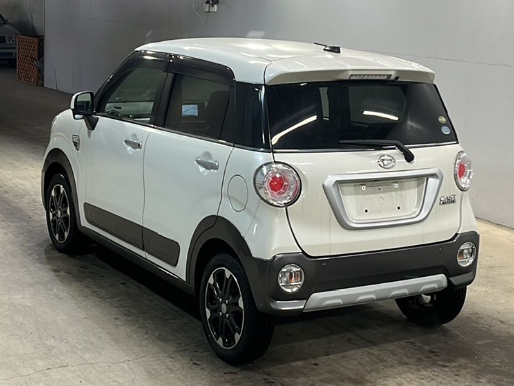 DAIHATSU CAST