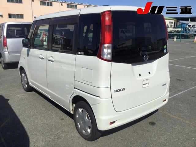 NISSAN ROOX