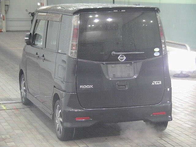 NISSAN ROOX