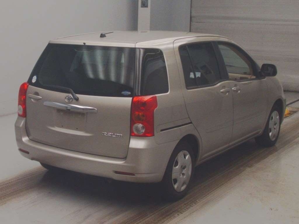 TOYOTA RAUM