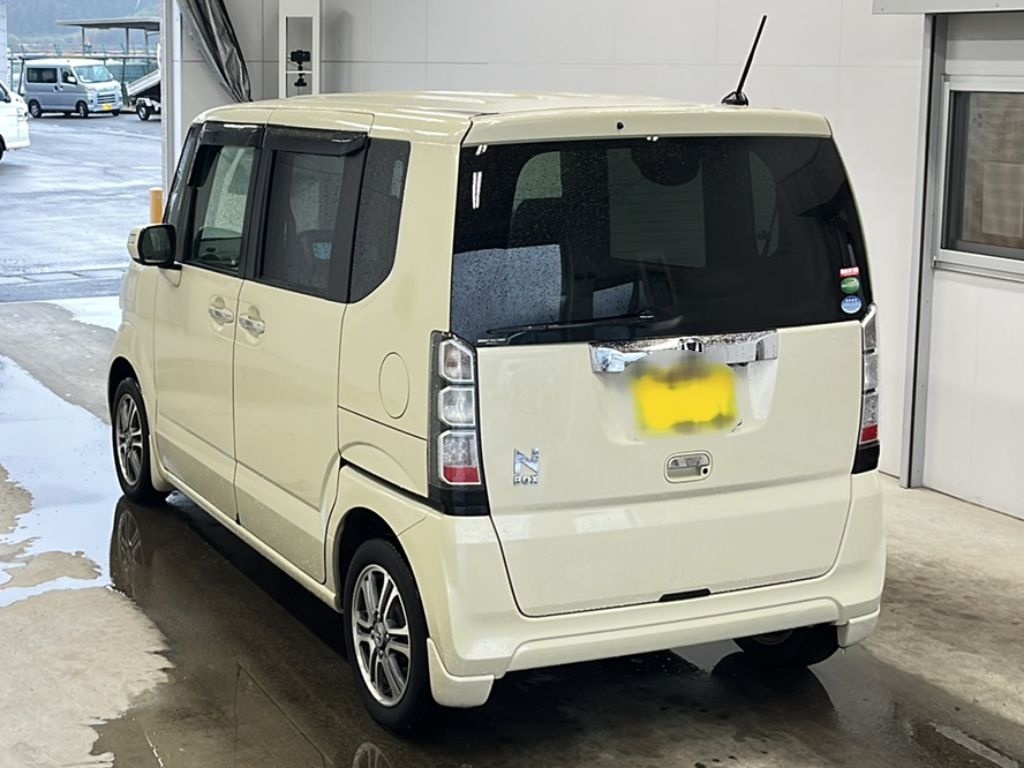HONDA N-BOX