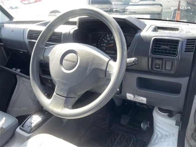 NISSAN CLIPPER