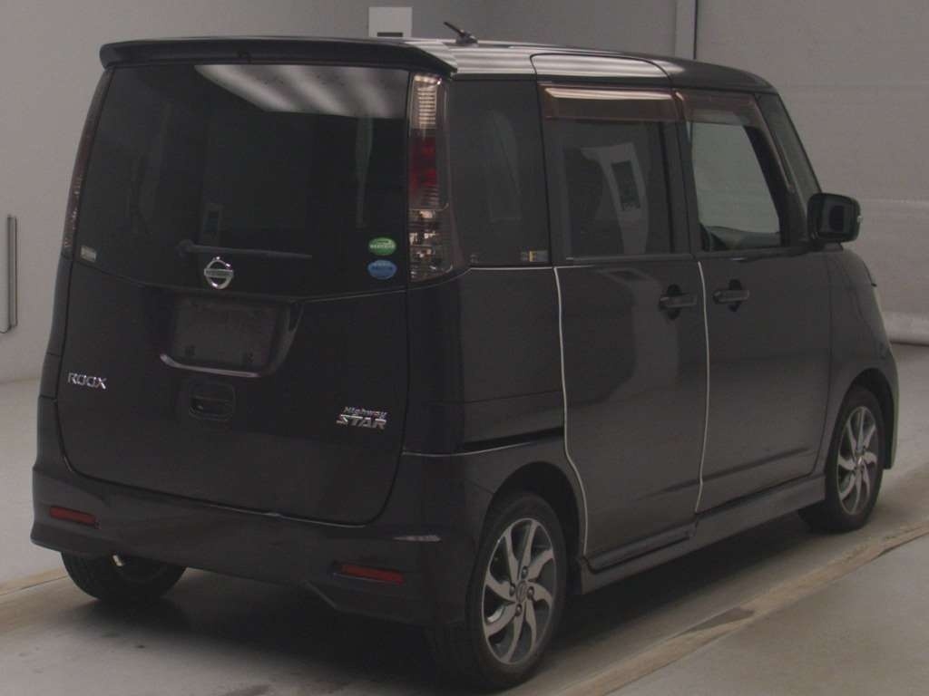 NISSAN ROOX