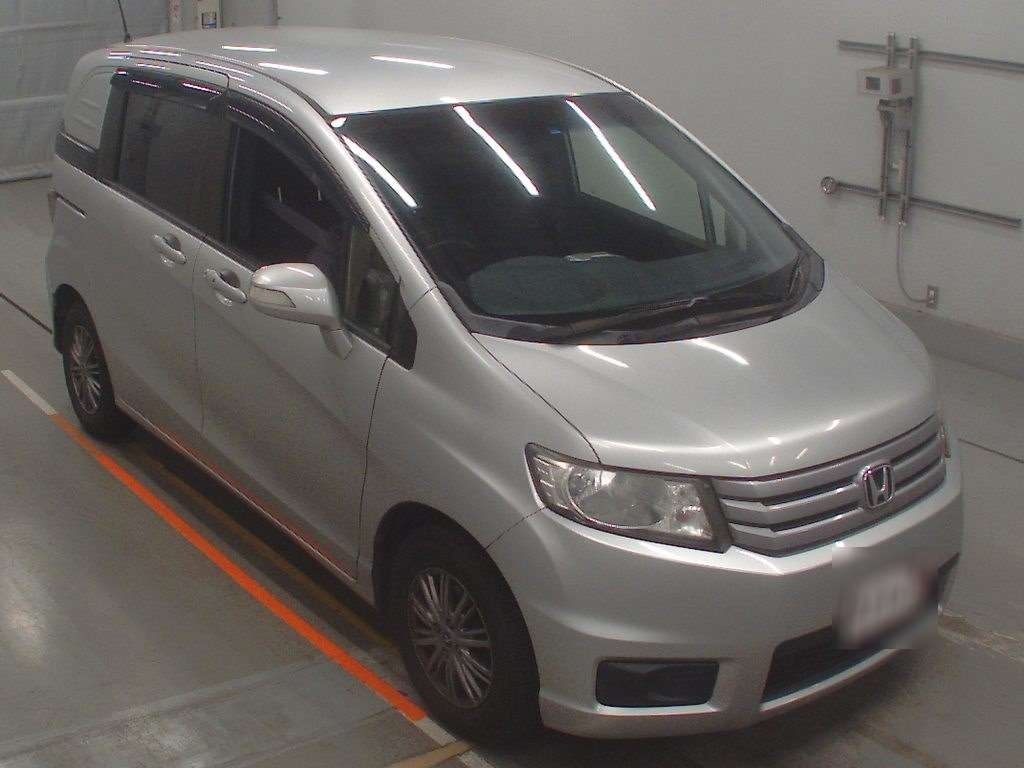 HONDA FREED SPIKE