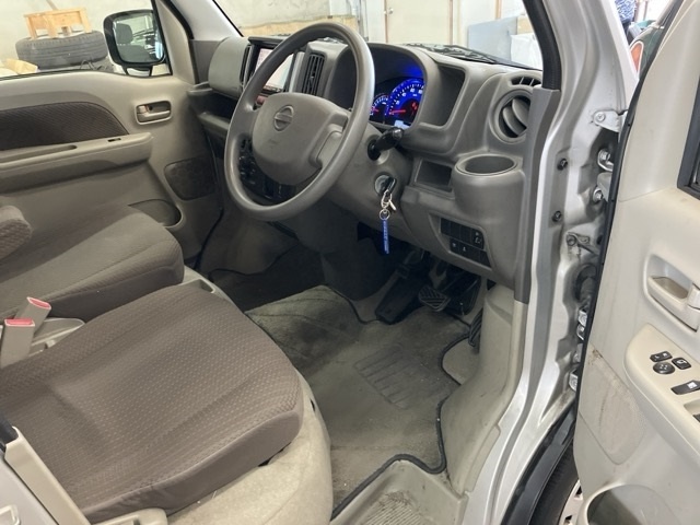 NISSAN NV100 CLIPPER
