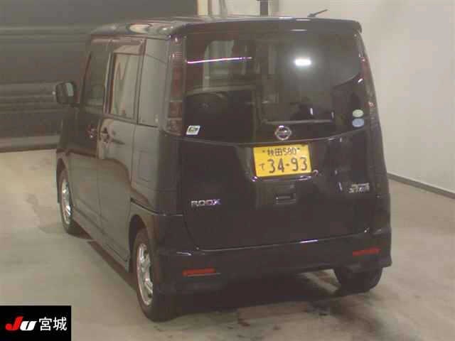 NISSAN ROOX