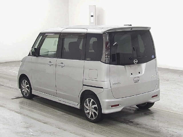 NISSAN ROOX